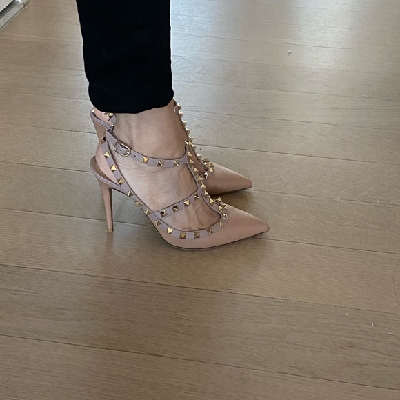 Valentino Nude Classic Rockstud Embellished Matte - Picture 8 of 10